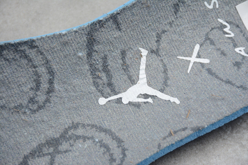 AJ4
