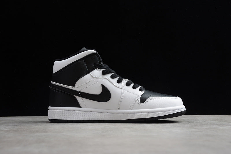 AJ1 Mid