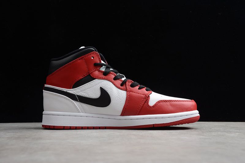 AJ1 Mid