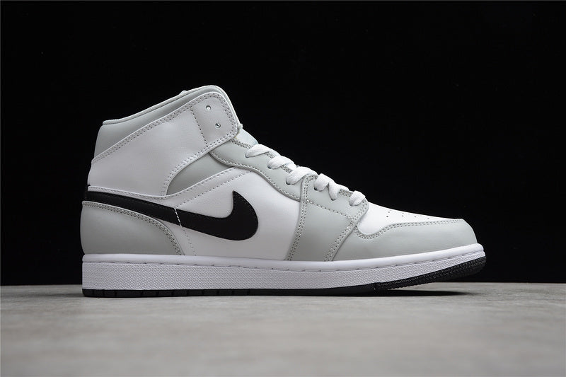 AJ1 Mid