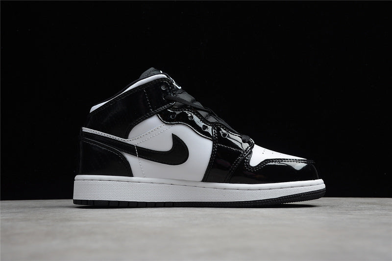 AJ1 Mid