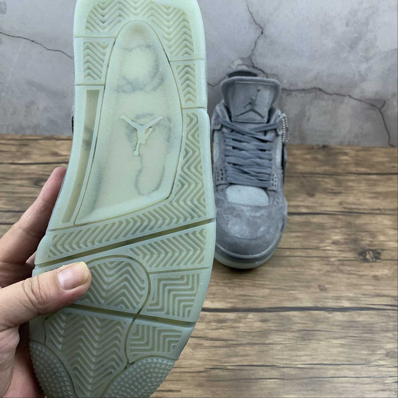 AJ4
