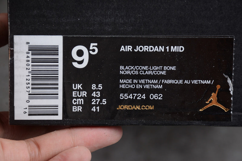 AJ1 Mid