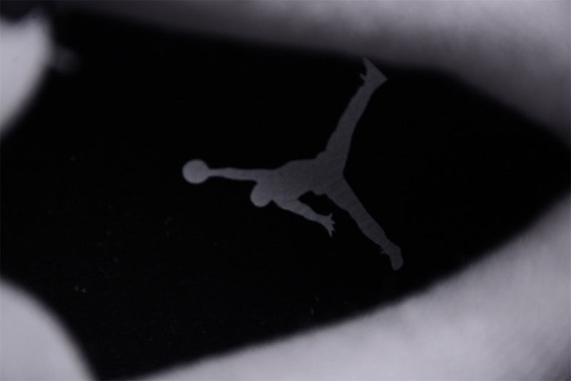 AJ4