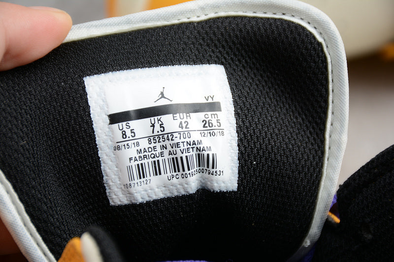 AJ1 Mid