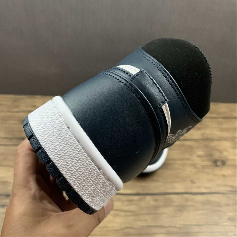 AJ1 Mid