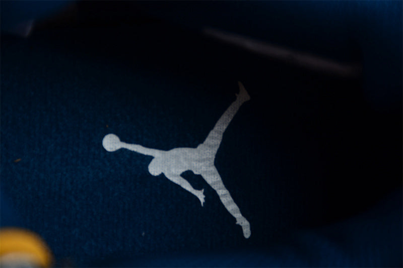 AJ4