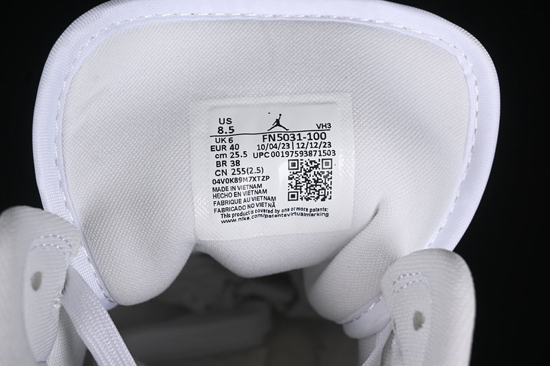 AJ1 Mid
