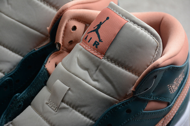AJ1 Mid