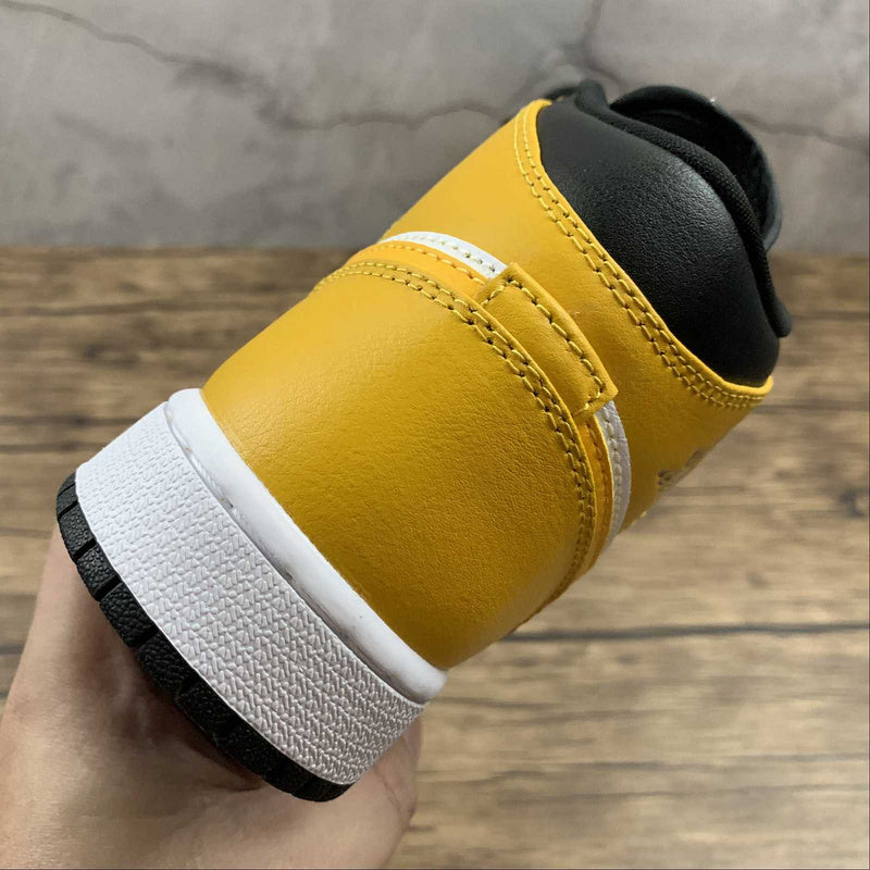 AJ1 Mid