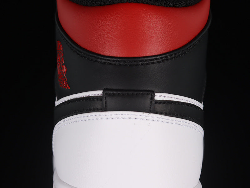 AJ1 Mid