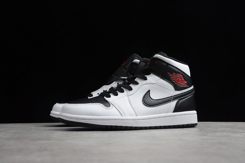 AJ1 Mid