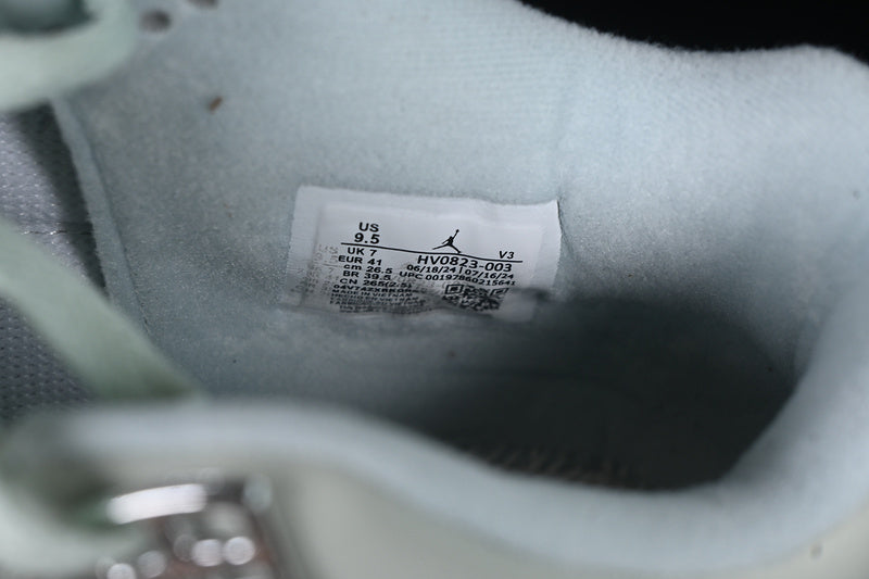 AJ4