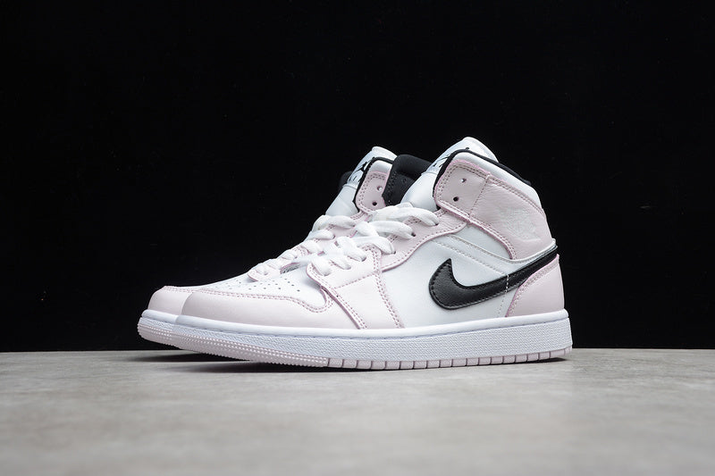 AJ1 Mid