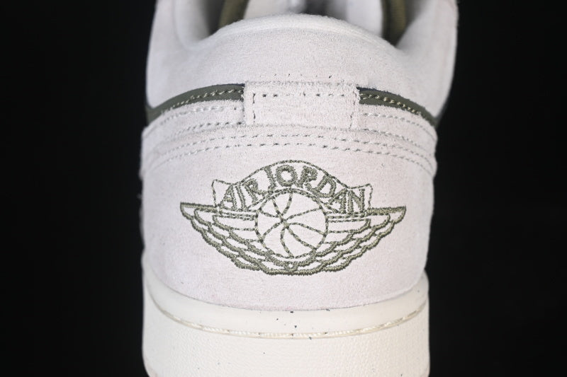AJ1 Low