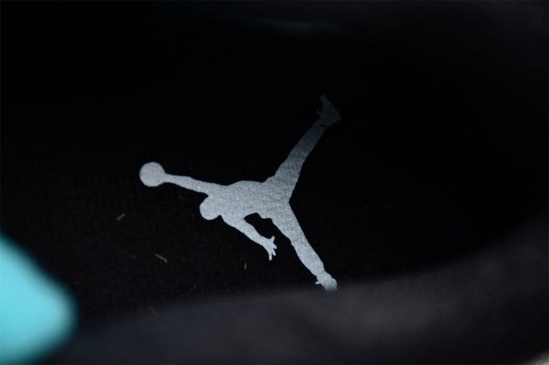 AJ4