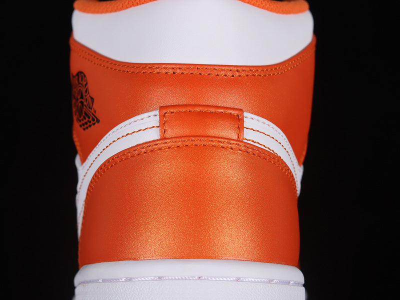 AJ1 Mid
