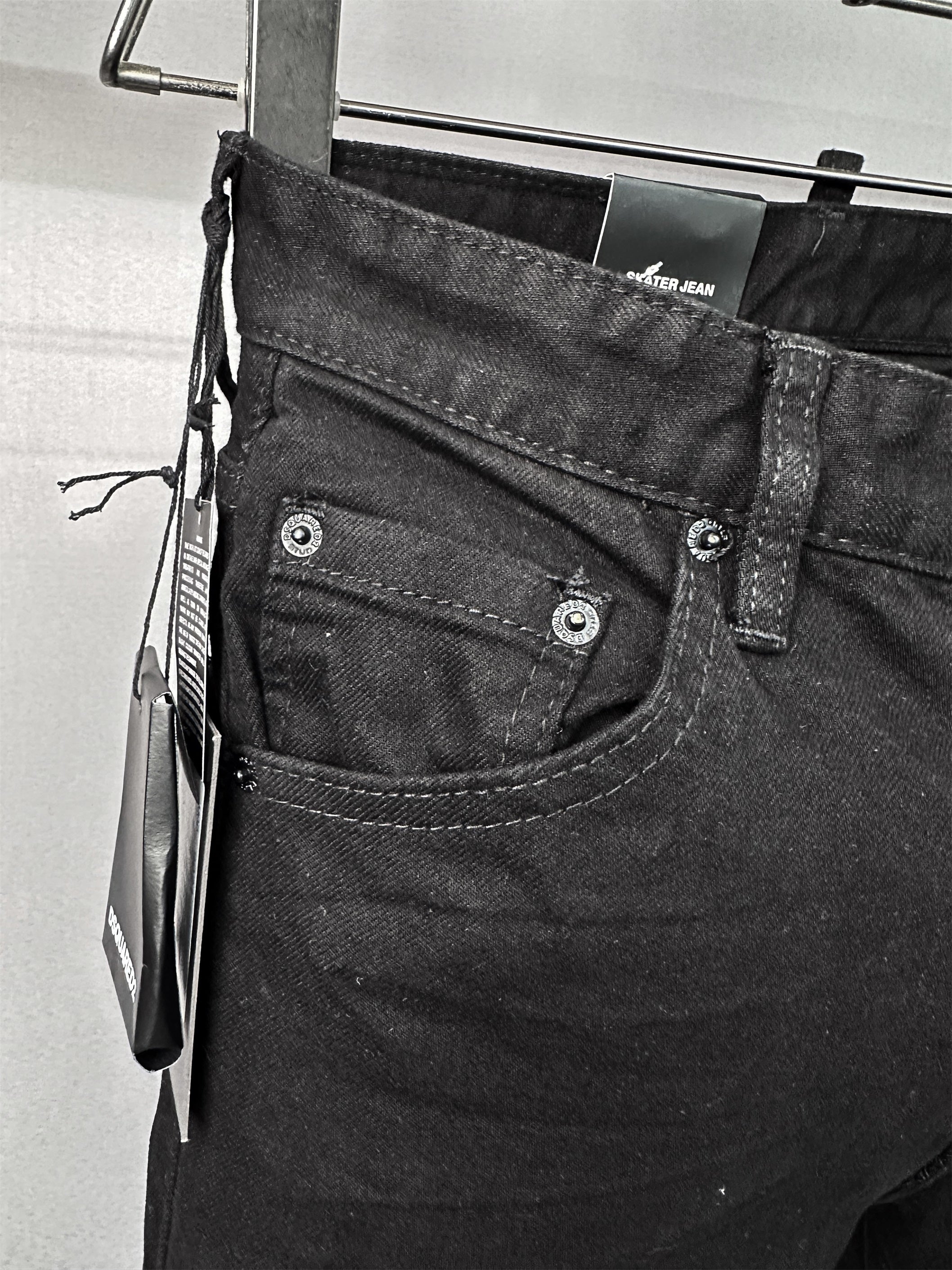 D2 Jeans