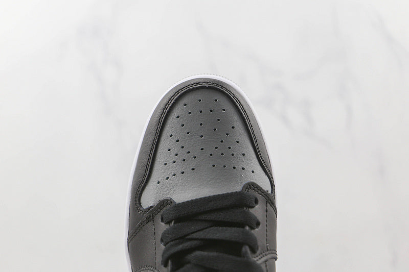 AJ1 Mid