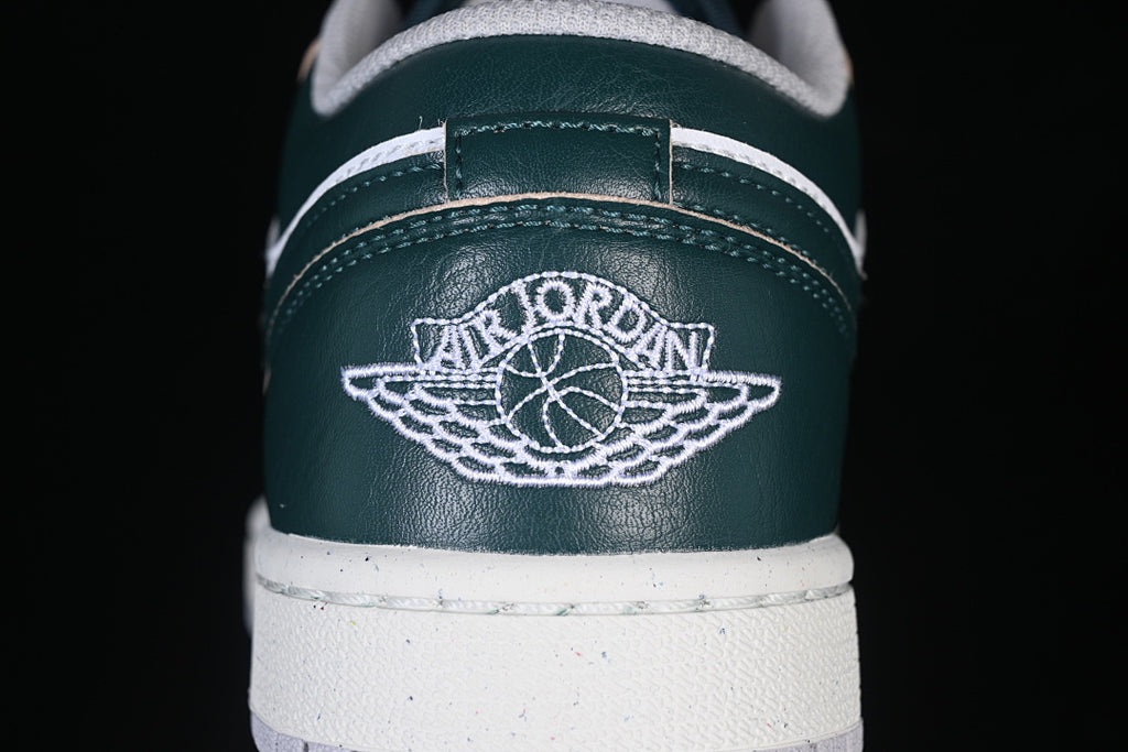AJ1 Low