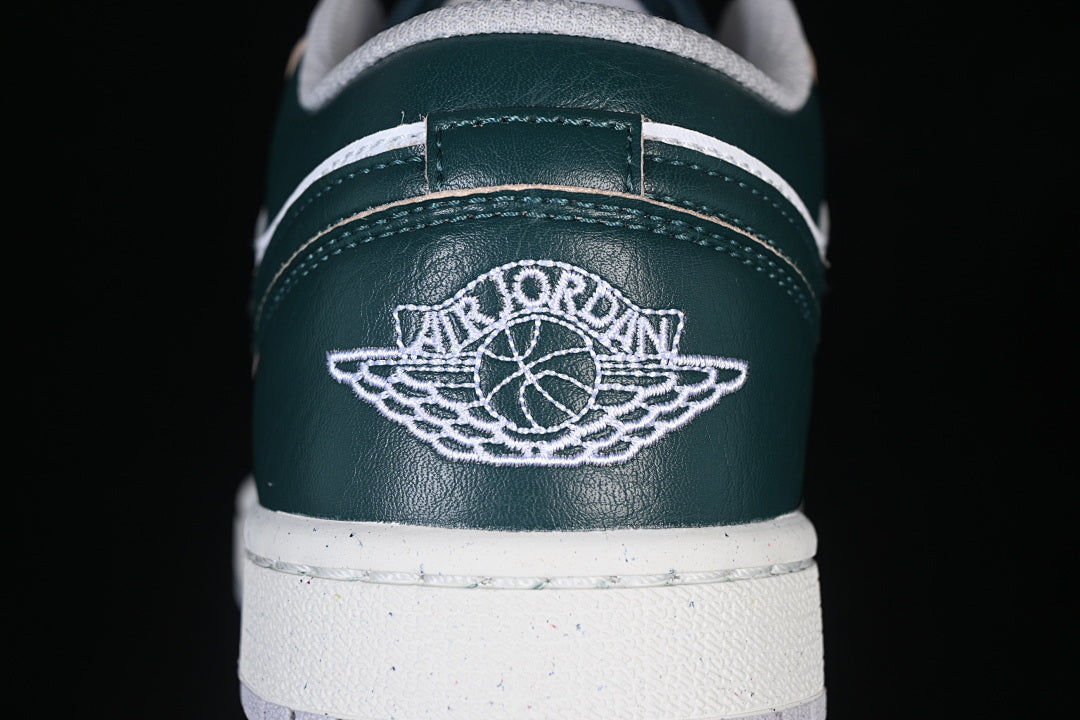 AJ1 Low