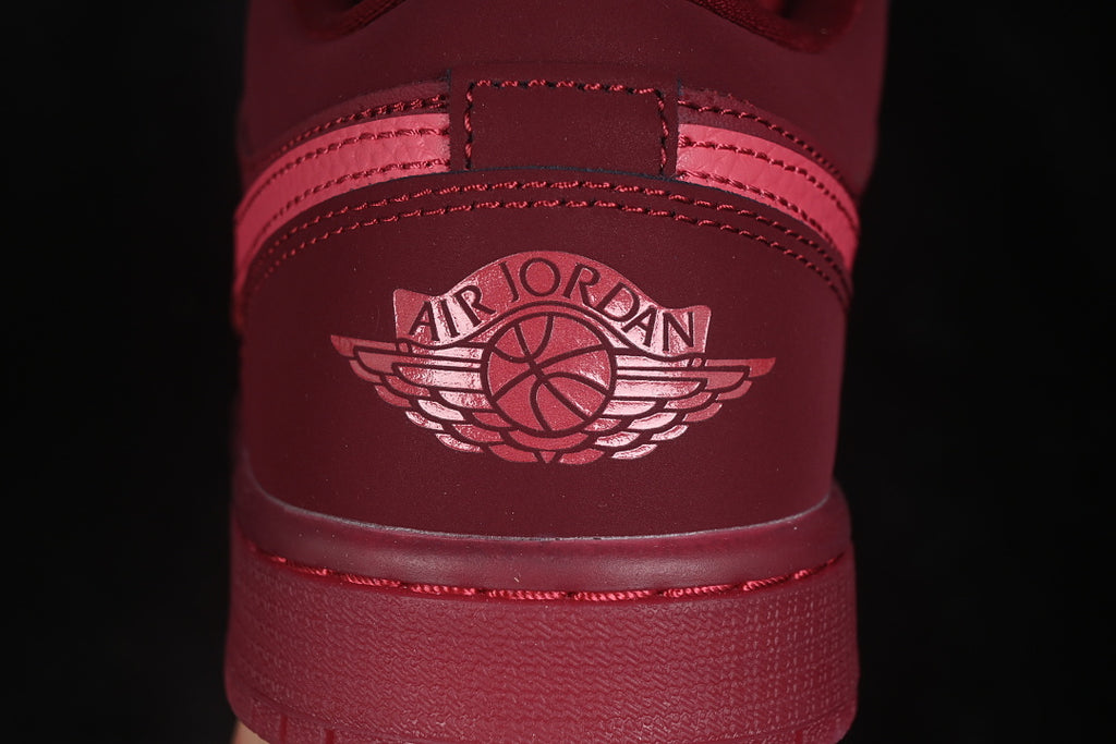 AJ1 Low
