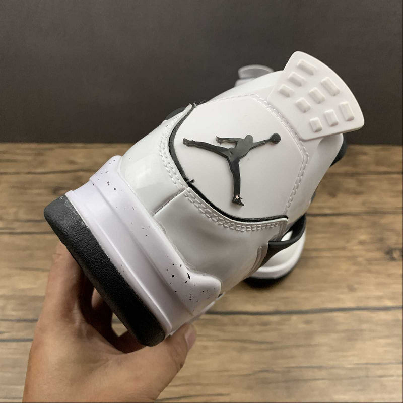AJ4