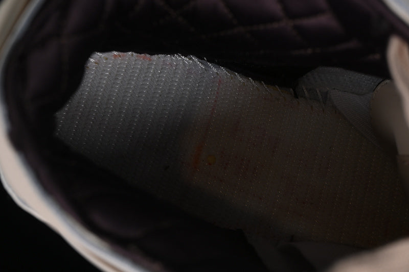 AJ4