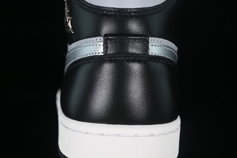 AJ1 Mid