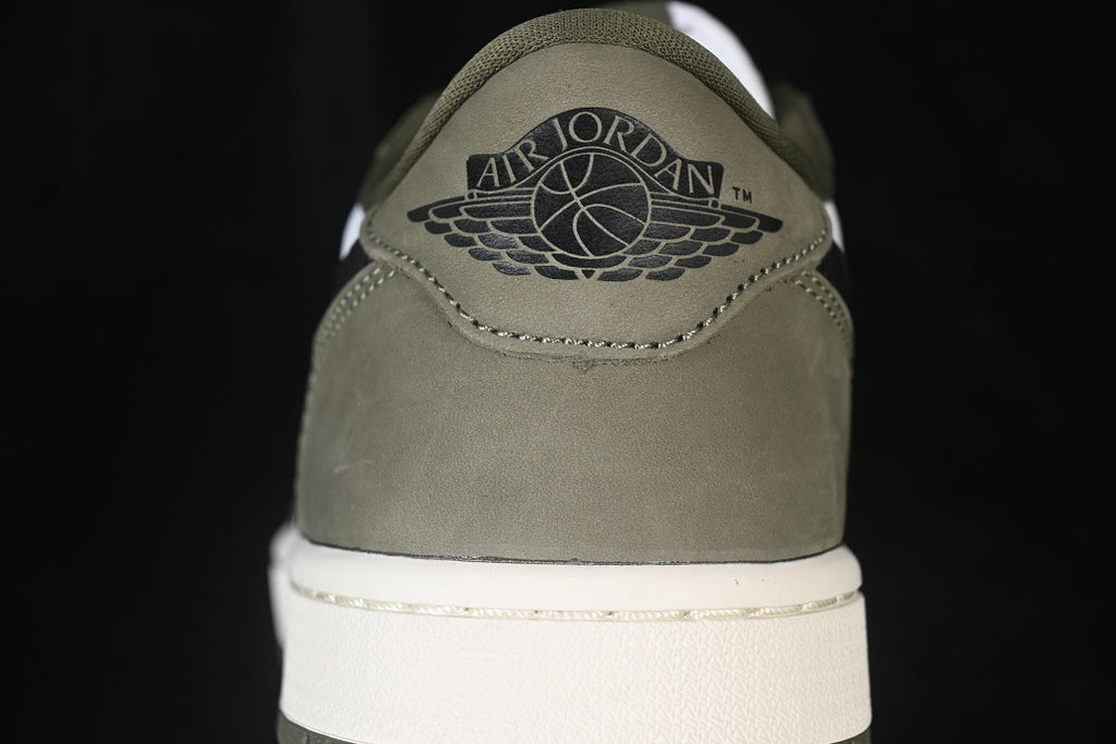 AJ1 Low
