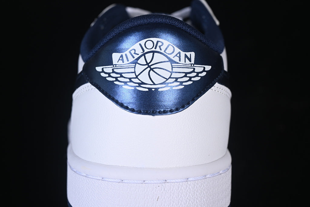 AJ1 Low