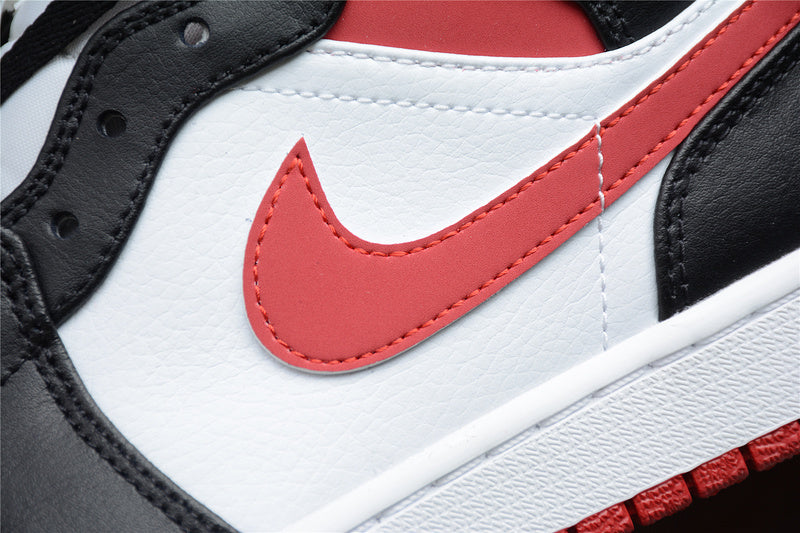 AJ1 Mid