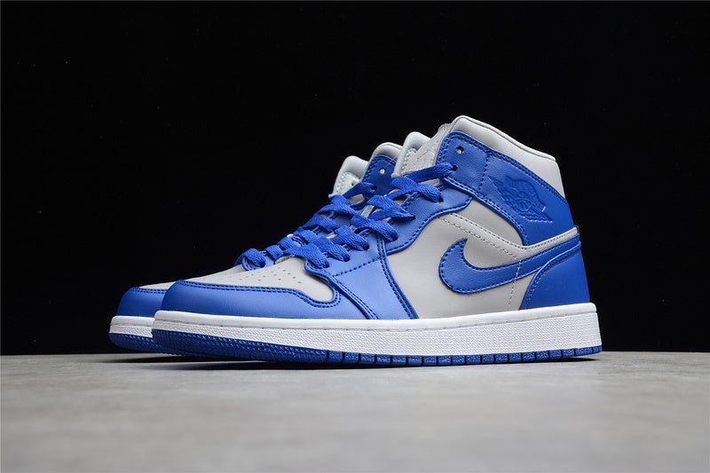 AJ1 Mid