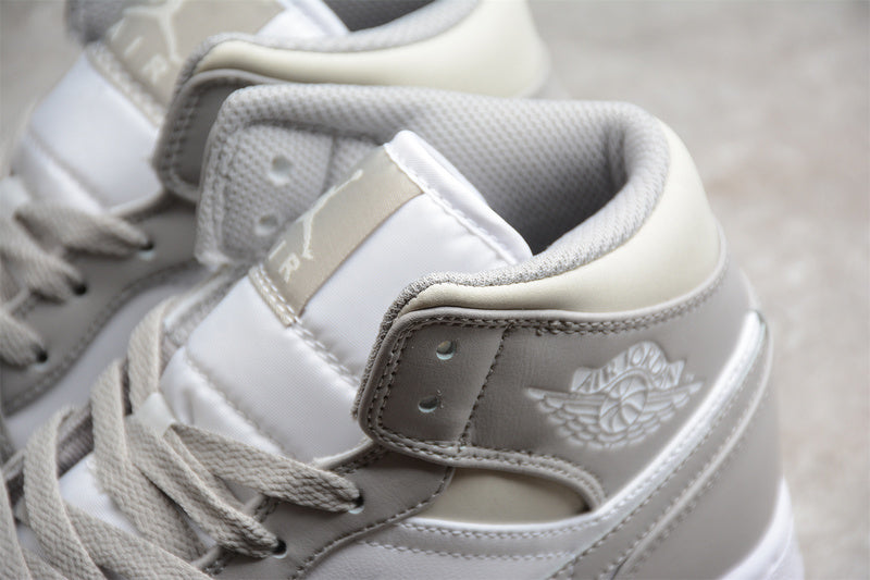 AJ1 Mid
