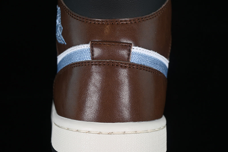 AJ1 Mid