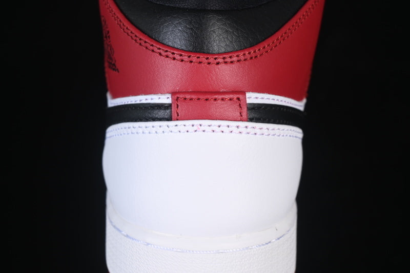 AJ1 Mid