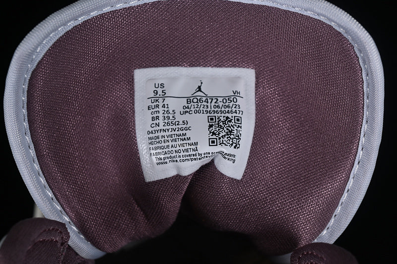 AJ1 Mid