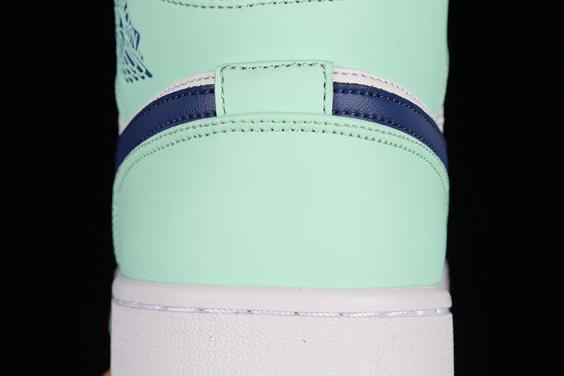 AJ1 Mid
