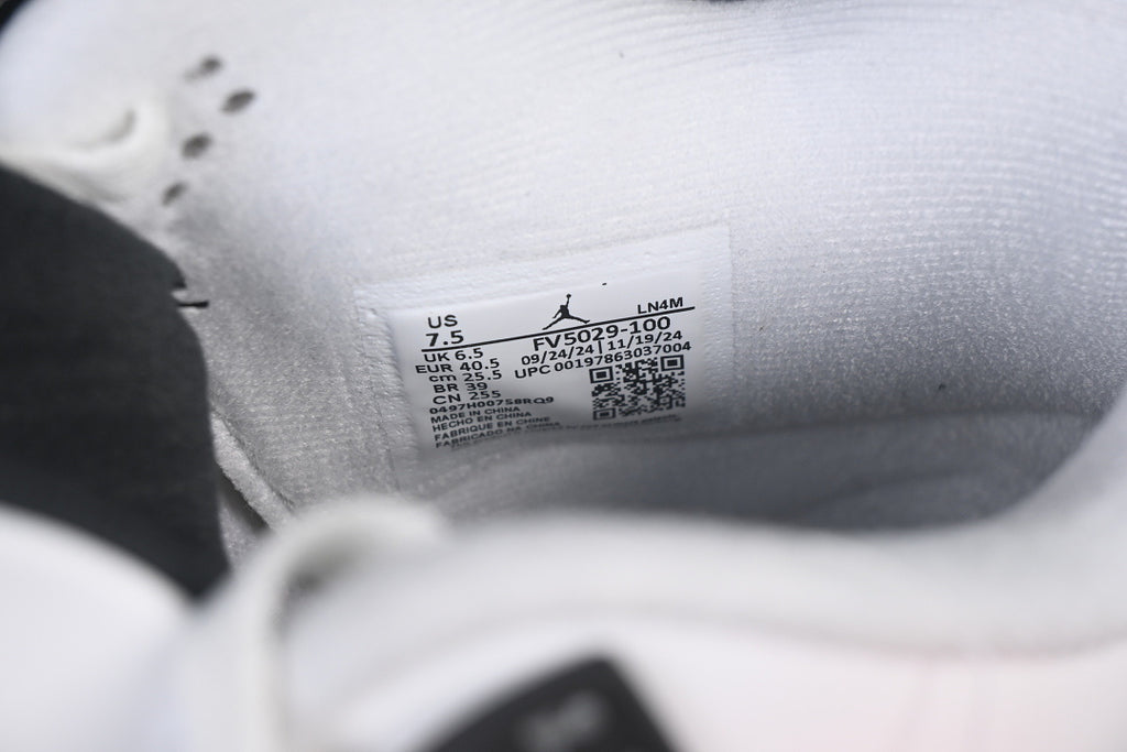 AJ4