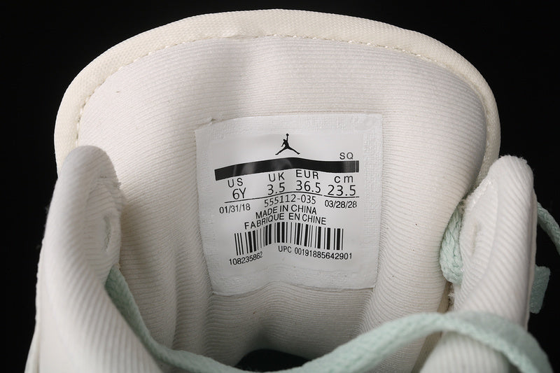 AJ1 Mid