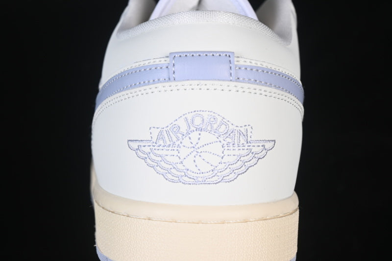 AJ1 Low
