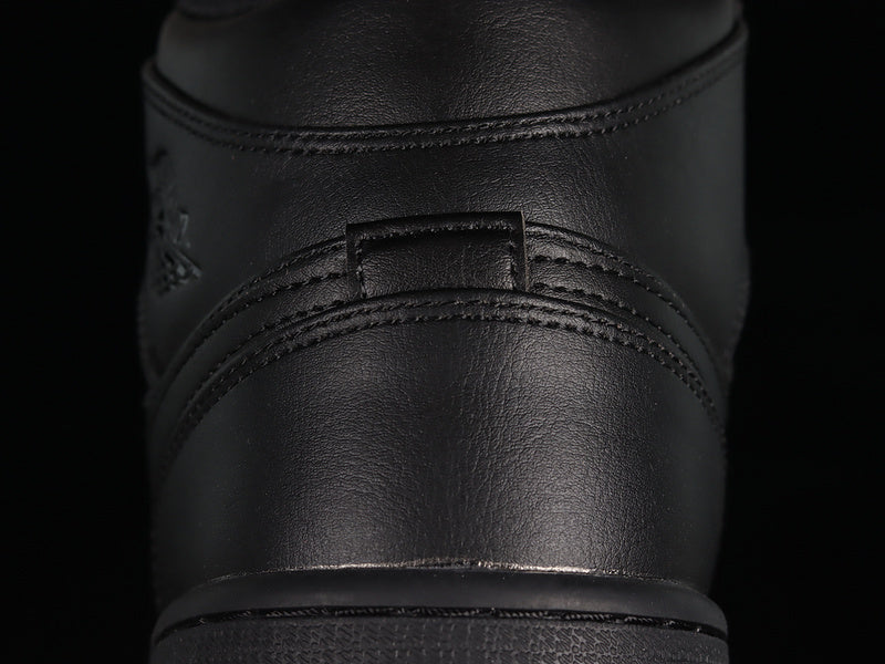 AJ1 Mid