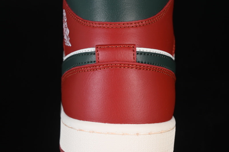 AJ1 Mid