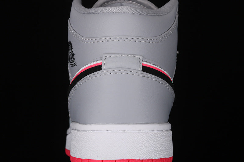 AJ1 Mid