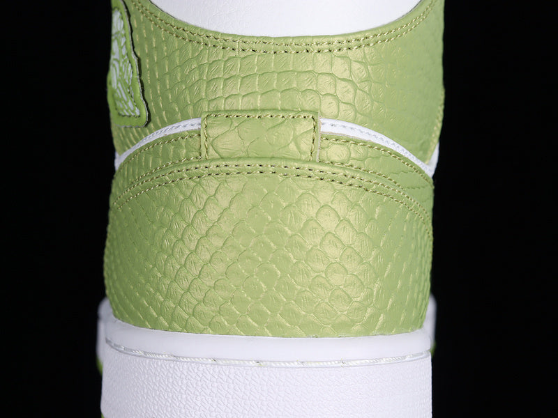 AJ1 Mid