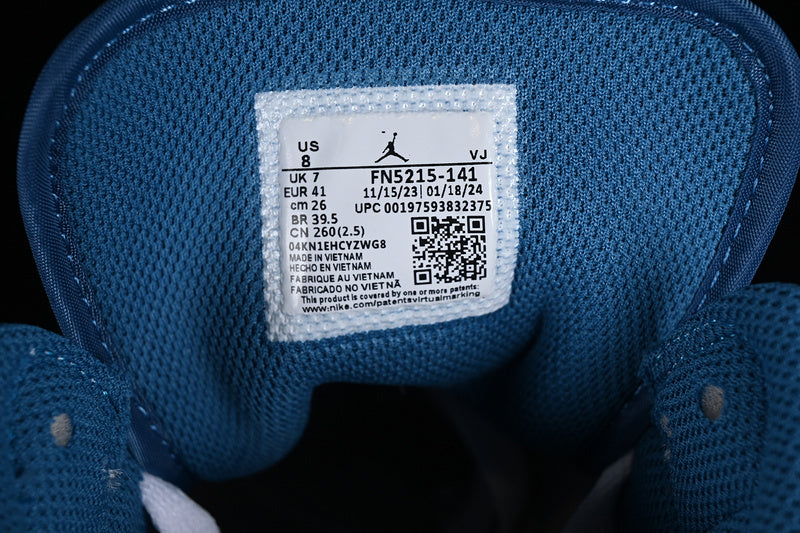 AJ1 Mid