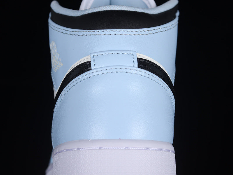 AJ1 Mid