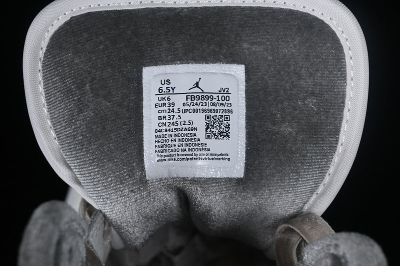 AJ1 Mid