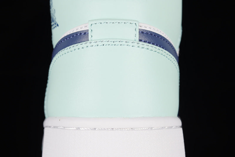 AJ1 Mid