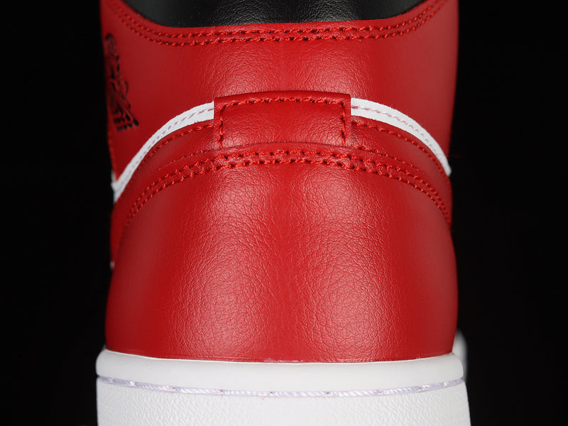 AJ1 Mid
